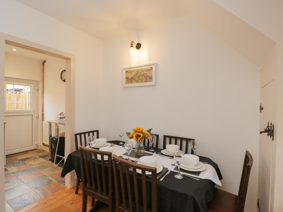 Weavers Cottage Дърсли Екстериор снимка
